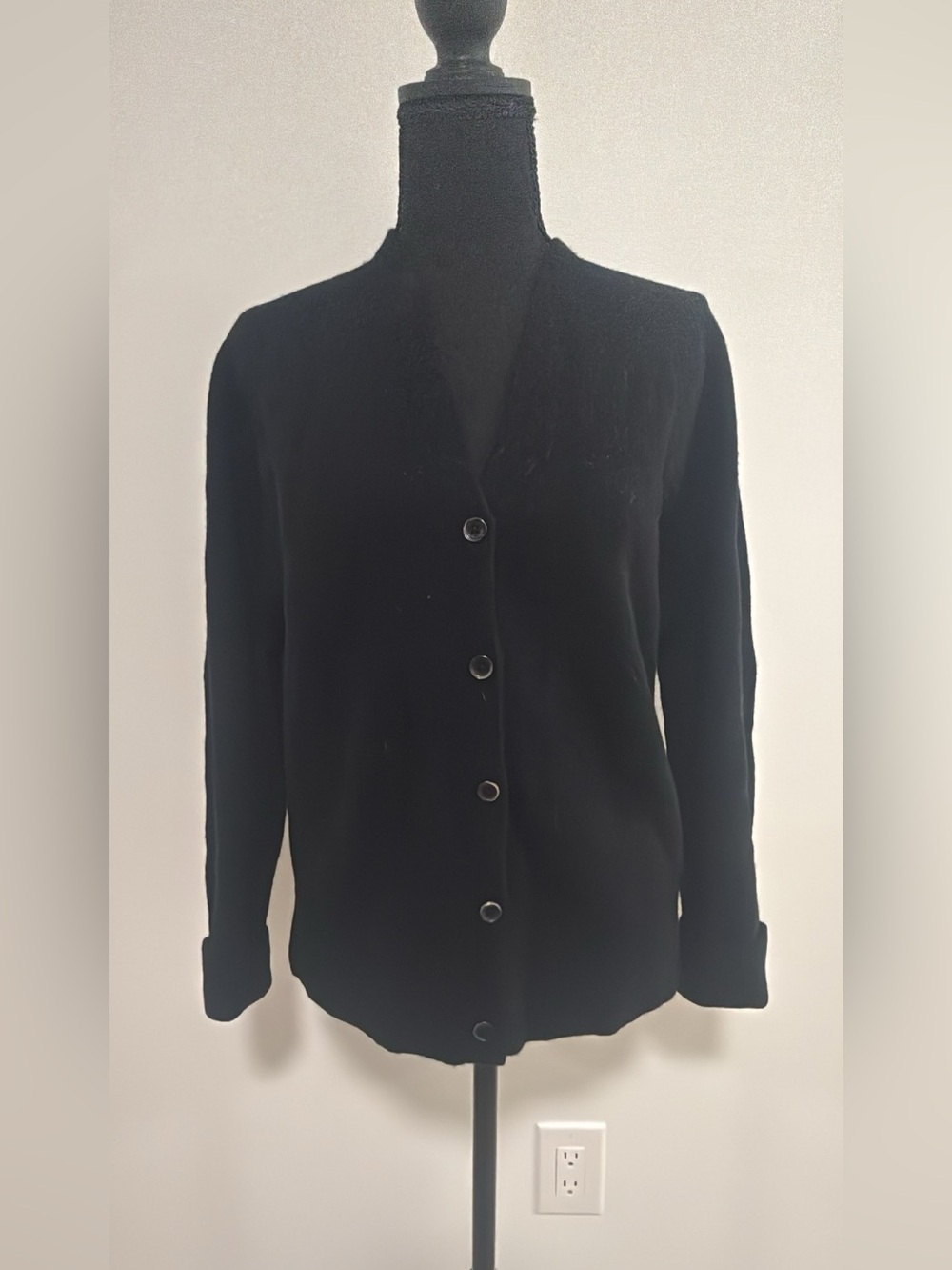 UNIQLO 100% Wool 3D Knit Seamless Cardigan Black Size XS Soft Warm Thick Sweater